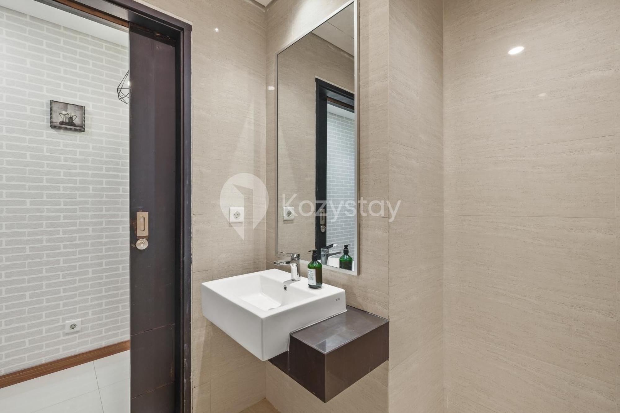 Meadow By Kozystay - Newly Renovated - Kebon Jeruk Jakarta Exterior photo